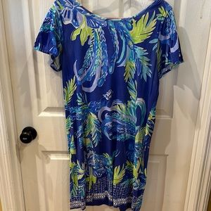 Pretty summer dress. Some fading.